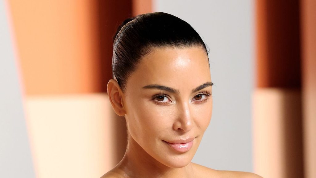 Kim Kardashian Channels Kris Jenner With A Pixie Cut In Paris