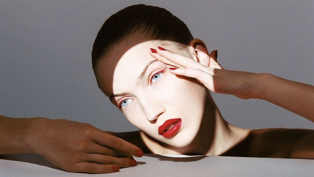 The Best LED Hand Masks For Smoother, More Youthful Hands